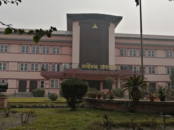३ दिनभित्र विद्यालय फर्केर पठनपाठन सुरु गर्न शिक्षकलाई सर्वोच्चको आदेश