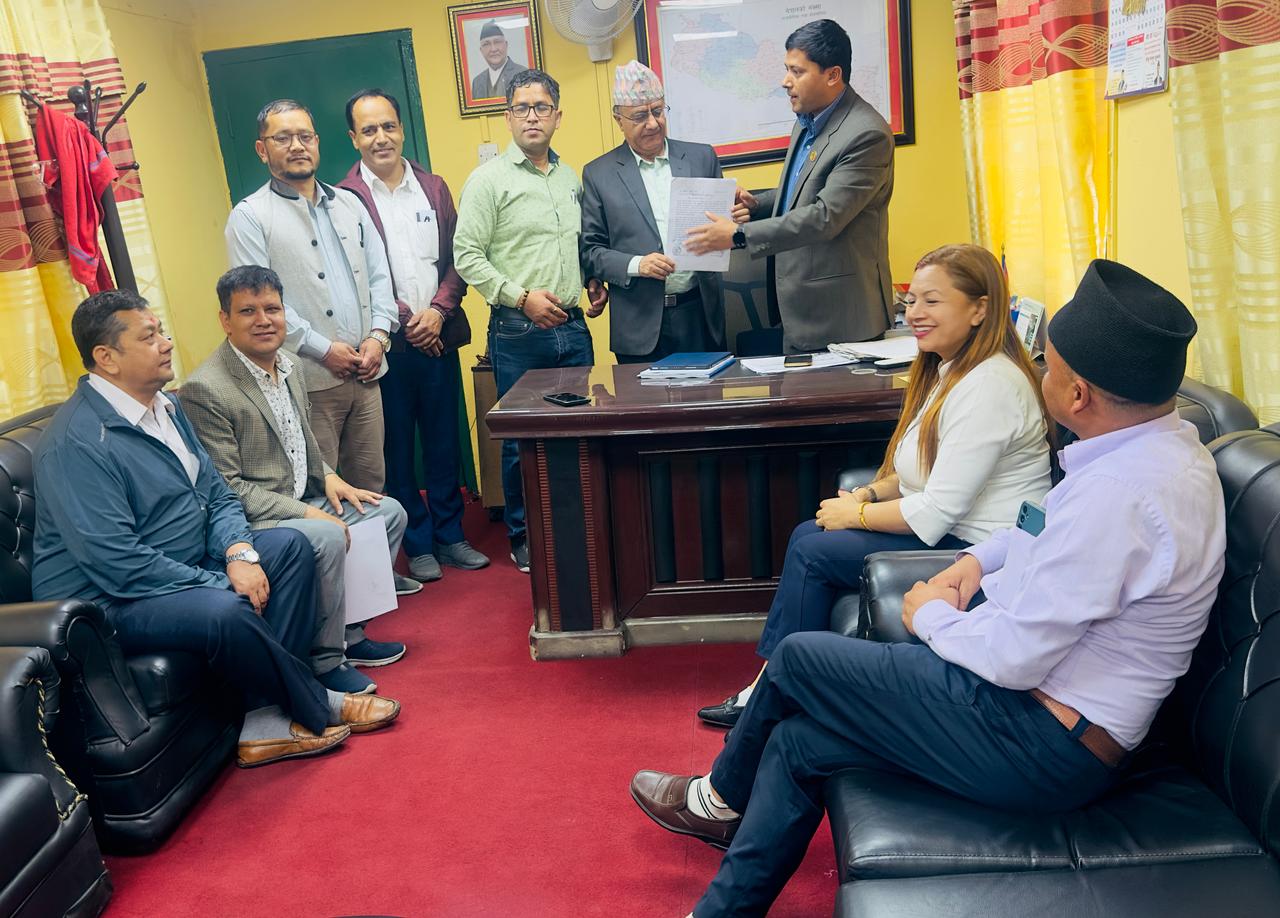 स्वास्थ्य सेवा ऐन छुटै जारी गनुपर्ने स्वास्थ्यकर्मी ट्रेड युनियनहरुको माग