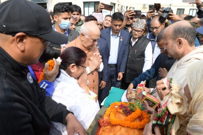 एमाले अध्यक्ष ओलीलाई पितृ शोक