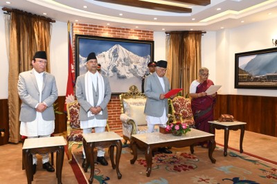 प्रधानमन्त्री सुशीला कार्कीद्धारा सपथ ग्रहण