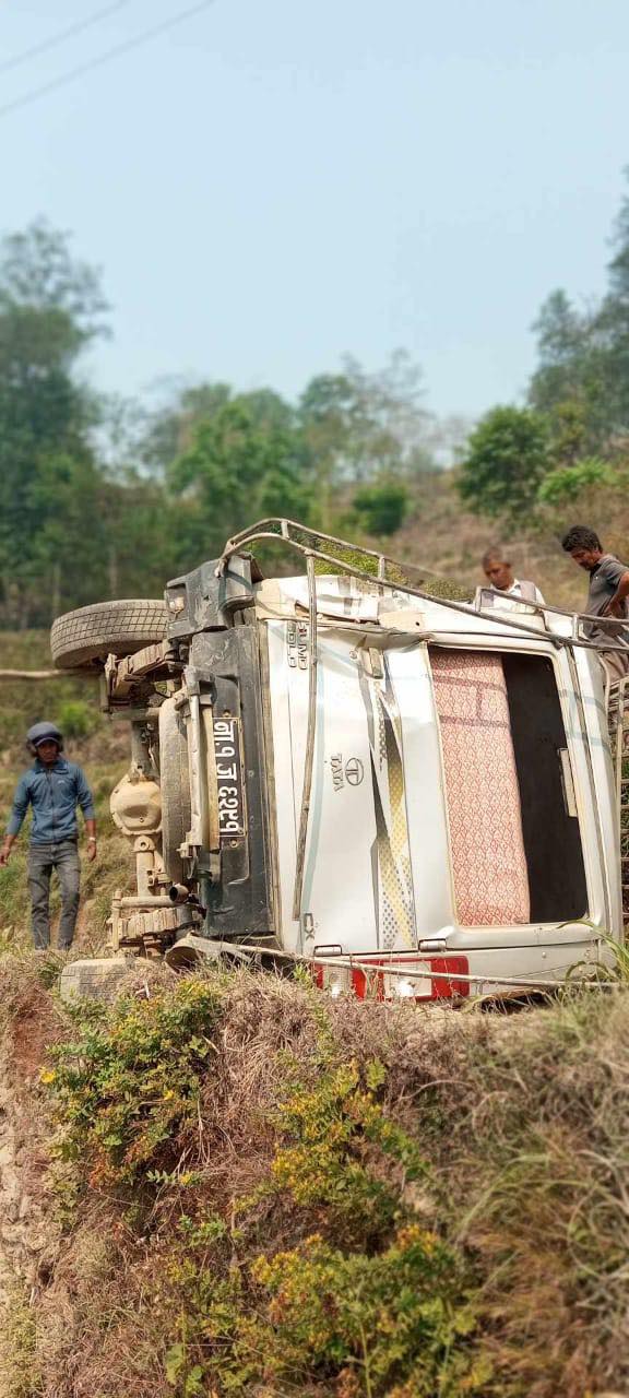 काभ्रेको भुम्लुमा सुमो दुर्घटना हुदाँ १० जना घाइते